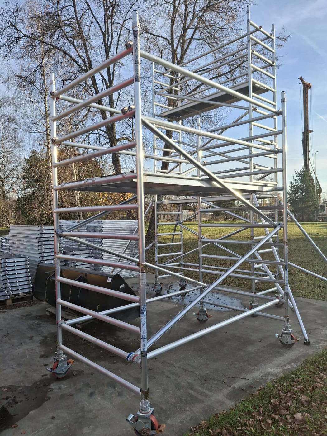 Aluminium towers